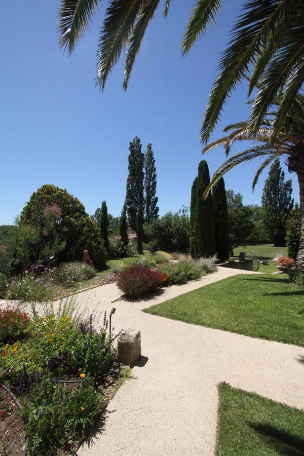 Val Baussenc, The Originals Relais Hotel Maussane les Alpilles Kültér fotó