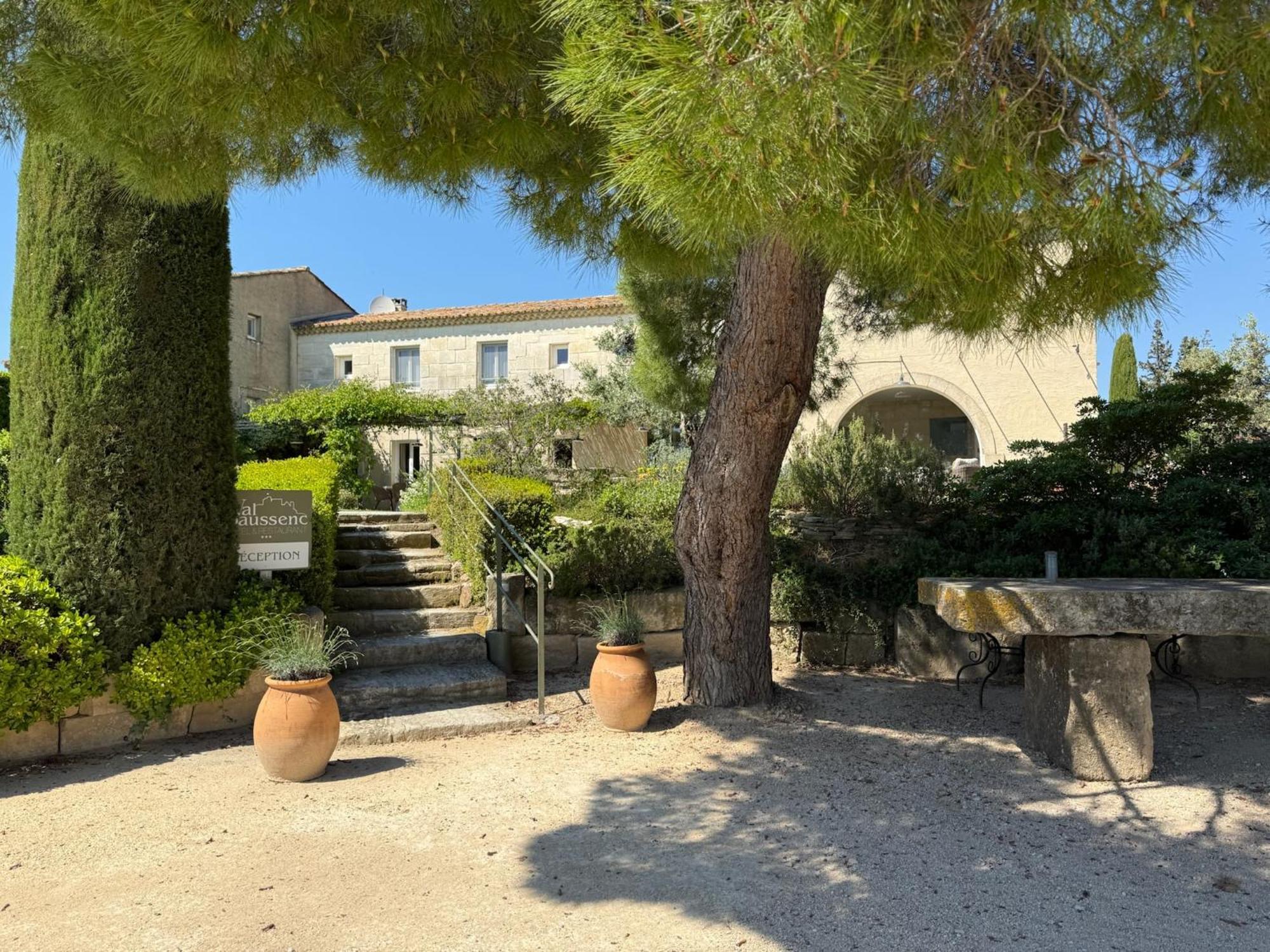 Val Baussenc, The Originals Relais Hotel Maussane les Alpilles Kültér fotó